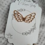 Pamiątka na I Komunię Świętą z HDF 19cm x 12cm  35 znaków H441