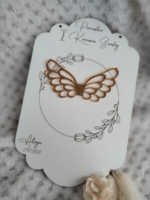 Pamiątka na I Komunię Świętą z HDF 19cm x 12cm 35 znaków H441