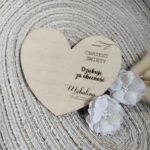 Podziękowanie na Chrzest serce ze sklejki 9cm x 7,5cm 35 znaków N923