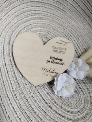 Podziękowanie na Chrzest serce ze sklejki 9cm x 7,5cm 35 znaków N923