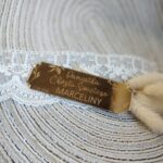 Tabliczka złota do makramy 12cm x 3,5cm  35 znaków PL66