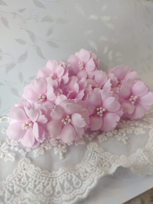 Kwiatki z foamiranu 3cm – Dodatki do makramy i ramek 3D pudrowy róż MZ4