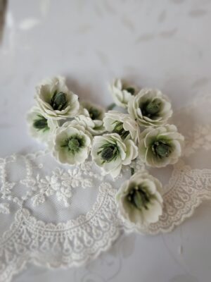 Kwiatki z foamiranu 3cm – Dodatki do makramy i ramek 3D zielony MZ7