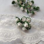 Kwiat z foamiranu premium różyczka białe 1cm 5szt MZ22