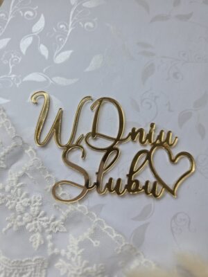Złoty napis z plexi toper 10cm x 6cm PL83