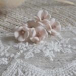 Mini kwiatki na główki aniołków i bukieciki 5szt brzoskwinia k160