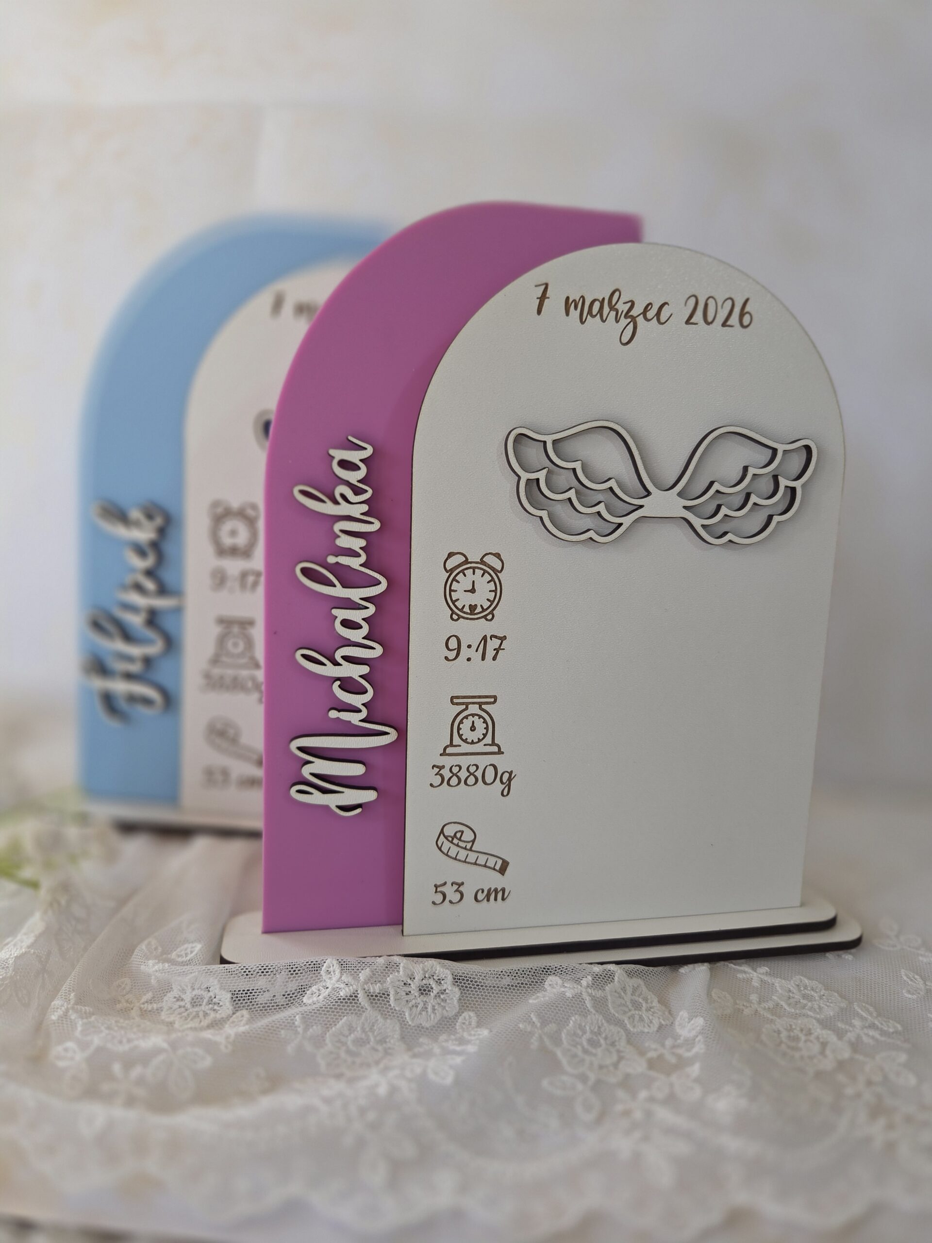 Stojąca Metryczka 3D dla Dziecka – Personalizowana Baza 20cm x 18cm 100 znaków KPL13