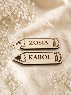 Tabliczka ołówek ze sklejki do ramki z makramą – Personalizowana 3,5x1cm N1009
