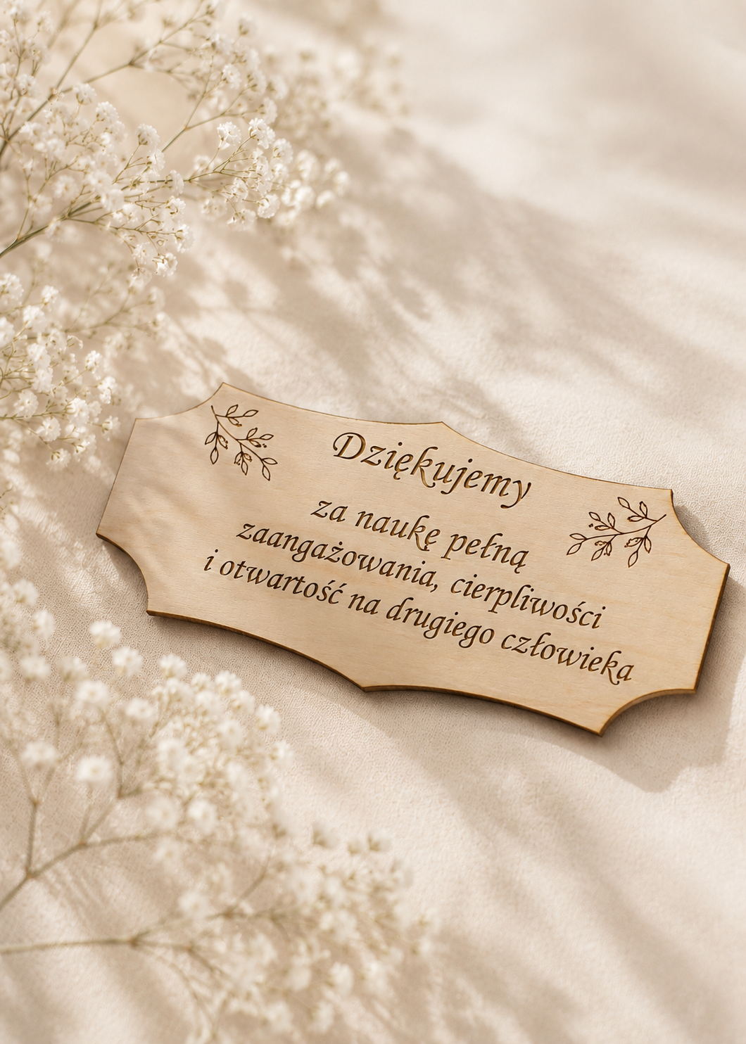 Tabliczka grawerowana ze sklejki dla nauczyciela do ramki z makramą 12x5cm N1008
