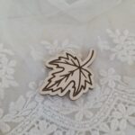 Scrapki drewniane Jesień 4cm Dodatki do makramy laleczek N1059