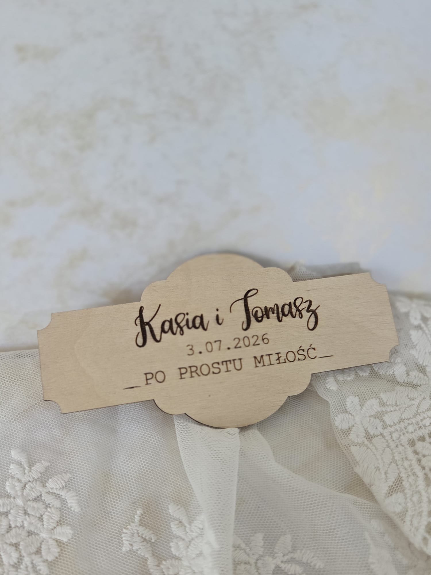 Drewniana tabliczka ślubna grawerowana ze sklejki personalizowana 10x5cm 50 znaków N1019