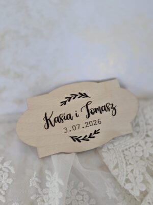 Drewniana tabliczka ślubna grawerowana ze sklejki personalizowana 10x5,5cm 50 znaków N1017