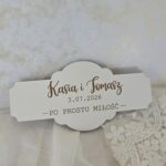 Tabliczka ślubna z białego HDF personalizowana grawer imiona data 10x5 H550 50 znaków
